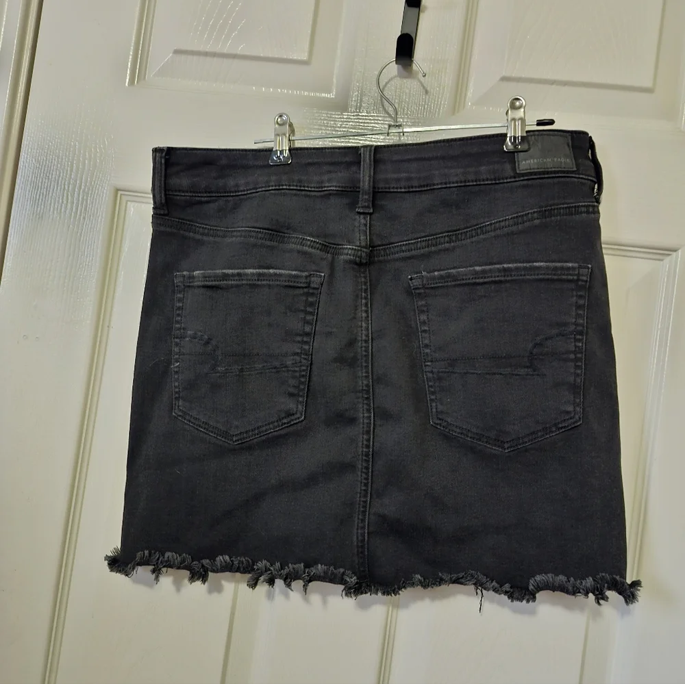American Eagle Distressed Black Denim Mini Skirt 12 Reg